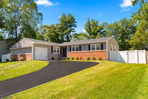 6 Hillsdale Rd, Lawrence Twp, NJ, 08648-3726 | Card Image