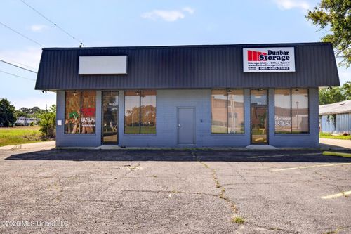 703 Dunbar Ave, Bay Saint Louis, MS, 39520-3519 | Card Image