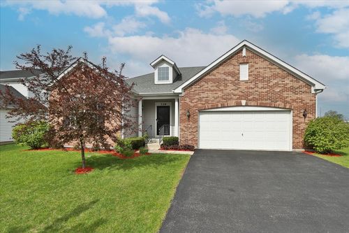 126 Abbott Ct, Bartlett, IL, 60103-1401 | Card Image