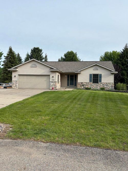 7532 Woodcliff Drive, Hudsonville, MI, 49426 | Card Image
