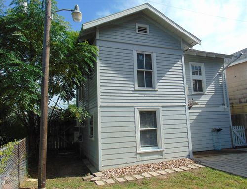 5113 Avenue O 1/2 Rear, Galveston, TX, 77551-4895 | Card Image