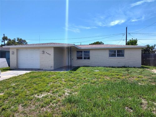 2333 Roselawn Dr, HOLIDAY, FL, 34691-3552 | Card Image