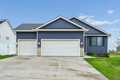 408 N 19th St, Indianola, IA, 50125-2955 | Card Image