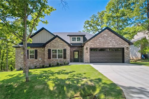 17 Carnahan Ln, Bella Vista, AR, 72715-2506 | Card Image