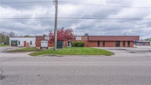 115 Scott Avenue, Paris, ON, N3L3K4 | Card Image