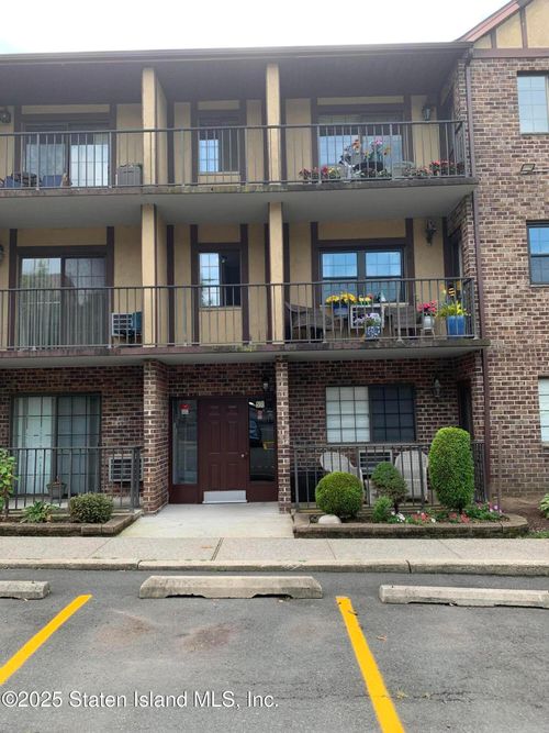 5-50 Donna Ct, Staten Island, NY, 10314-7578 | Card Image