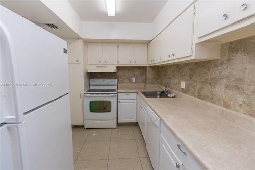 apt-411-3701 Jackson St, Hollywood, FL, 33021-7442 | Card Image