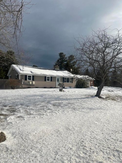 554 Main St, Becket, MA, 01223-3783 | Card Image