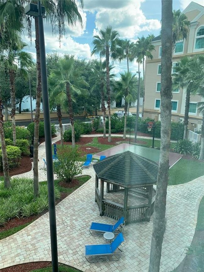 307 - 8303 Palm Pkwy, Home with 1 bedrooms, 1 bathrooms and null parking in ORLANDO FL | Image 4