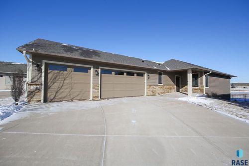 716 E Shadow Creek Ln, Sioux Falls, SD, 57108-8583 | Card Image