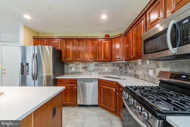17616 Chisholm Ln, House other with 5 bedrooms, 4 bathrooms and null parking in DUMFRIES VA | Image 5
