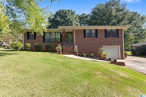 2101 Longview Dr, HUEYTOWN, AL, 35023-2950 | Card Image