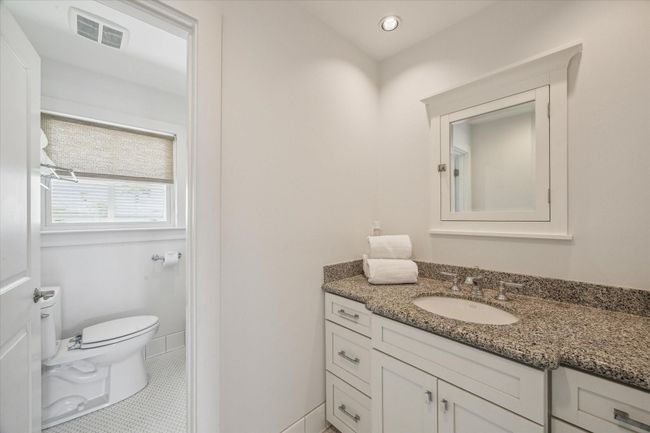 1226 Oahu Dr, House other with 4 bedrooms, 3 bathrooms and 1 parking in Tiki Island TX | Image 17