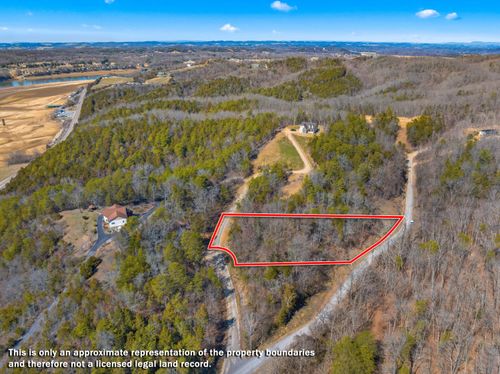 8 Emerald Waters Dr, Newport, TN, 37821 | Card Image