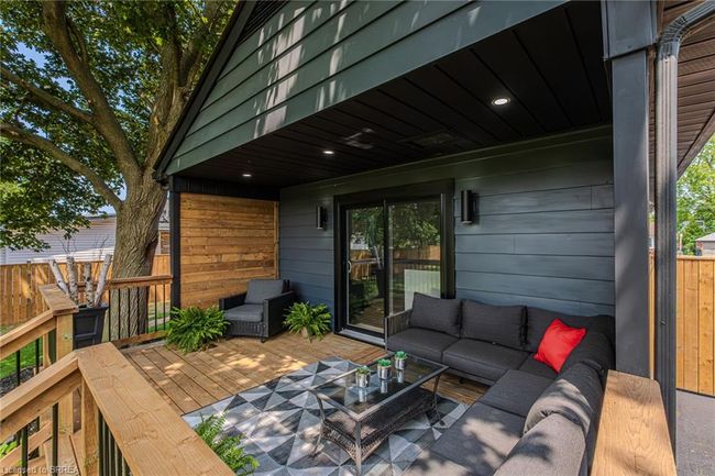 112 Wood St, House other with 5 bedrooms, 2 bathrooms and 4 parking in Brantford ON | Image 39
