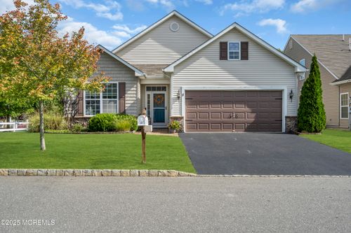 107 Eagle Ridge Cir, Lakewood, NJ, 08701-5822 | Card Image