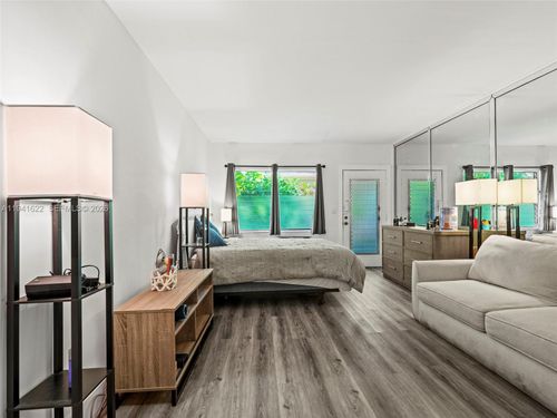 apt-4-1060 Pennsylvania Ave, Miami Beach, FL, 33139-4950 | Card Image