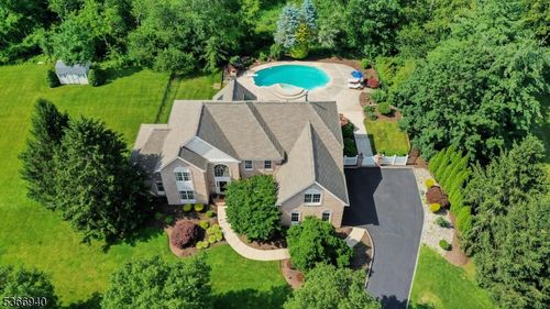 24 Montfort Dr, Belle Mead, NJ, 08502-4805 | Card Image