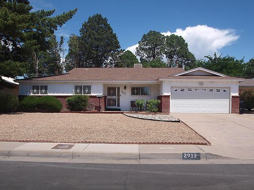 2912 Charleston St Ne, Albuquerque, NM, 87110-2704 | Card Image