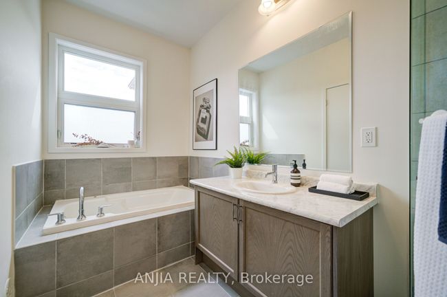 46 Pl Armillo, House attached with 4 bedrooms, 5 bathrooms and 2 parking in Markham ON | Image 42