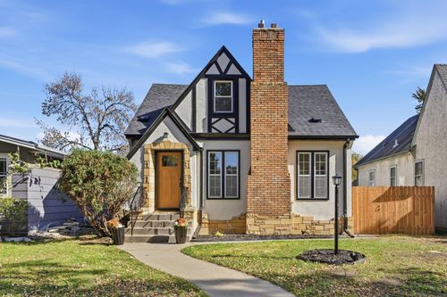 4537 Columbus Ave, Minneapolis, MN, 55407-3525 | Card Image