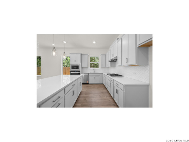 Residential in Universal City 4