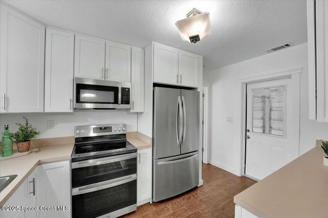 Kitchen | Image 8