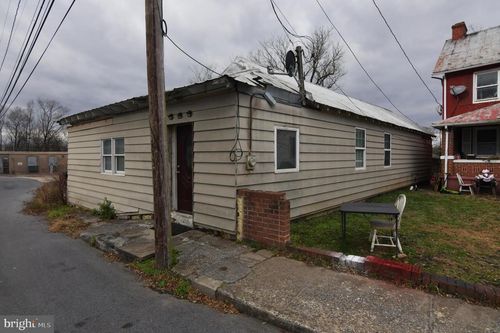 122 Five Point Ave, MARTINSBURG, WV, 25404-0021 | Card Image