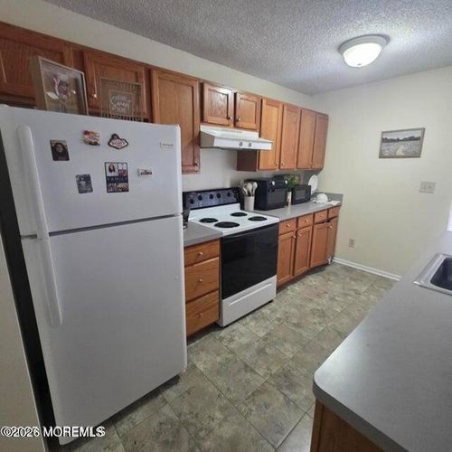 d5-290 N Main Street, Waretown, NJ, 08758 | Card Image