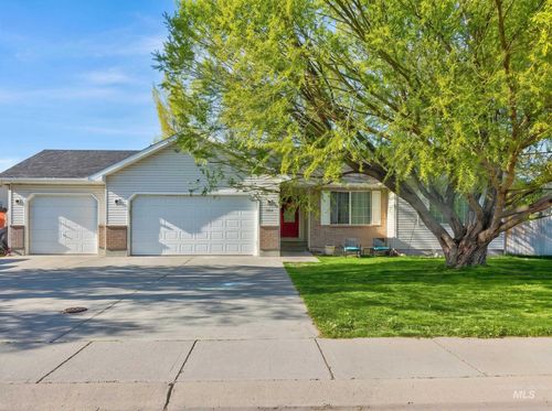 3885 Deer Mdw, Idaho Falls, ID, 83401-6808 | Card Image