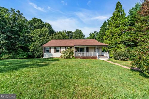 10696 Moore Dr, MANASSAS, VA, 20111-2930 | Card Image