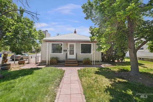 1692 Kimes St, Twin Falls, ID, 83301-6945 | Card Image