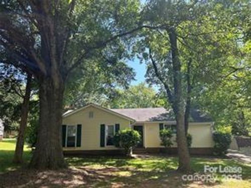 5921 Falstaff Dr, Charlotte, NC, 28227-2508 | Card Image