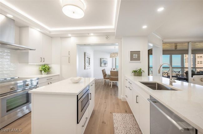 APT-702 - 4021 Gulf Shore Blvd N, Condo with 3 bedrooms, 3 bathrooms and null parking in NAPLES FL | Image 18