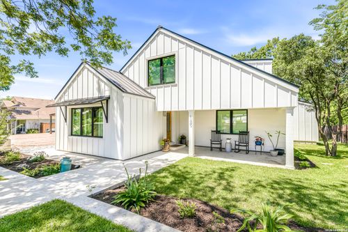 120 W Hosack St, Boerne, TX, 78006-2626 | Card Image