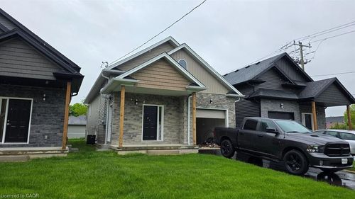 {{alt}} | Card Image