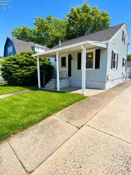 151 S 5th St, Fremont, OH, 43420-4411 | Card Image