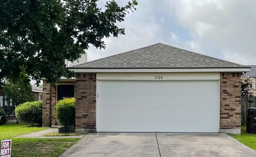 1520 Gunnison Cv, Lockhart, TX, 78644-2494 | Card Image