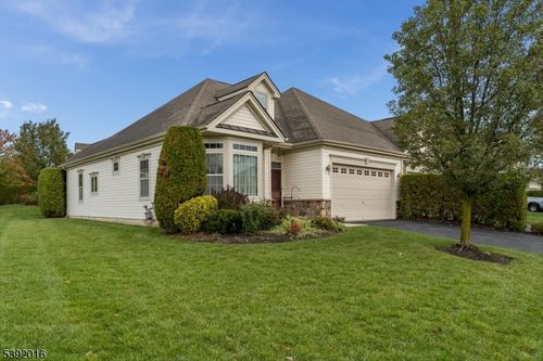 23 Dinah Dr, Phillipsburg, NJ, 08865-1975 | Card Image