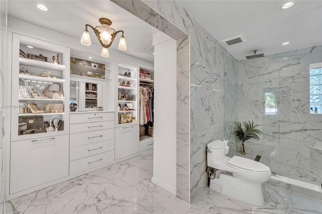 4515 N Bay Rd, House other with 3 bedrooms, 3 bathrooms and null parking in Miami Beach FL | Image 16