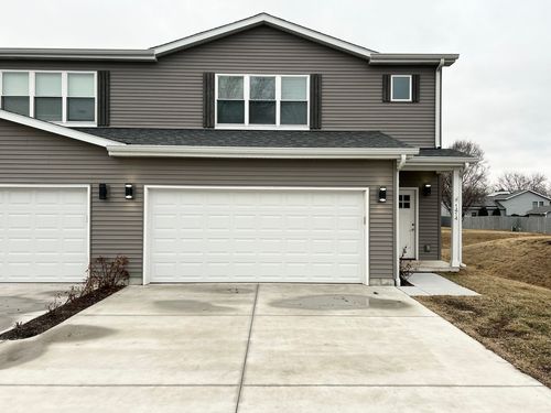 1414 8th St, Harvard, IL, 60033-7609 | Card Image