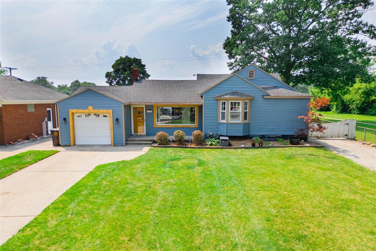 Grange Rd, Trenton, MI 48183