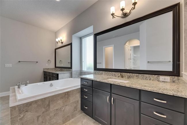 Master Bath | Image 32