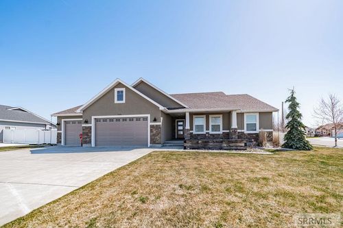2600 N Badger Creek Rd, Idaho Falls, ID, 83401-1257 | Card Image