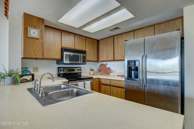 733 - 918 N New River Dr, Condo with 2 bedrooms, 2 bathrooms and null parking in Surf City NC | Image 7