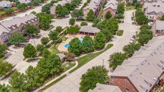 1416 Chase Ln, Townhouse with 4 bedrooms, 4 bathrooms and null parking in Irving TX | Image 29