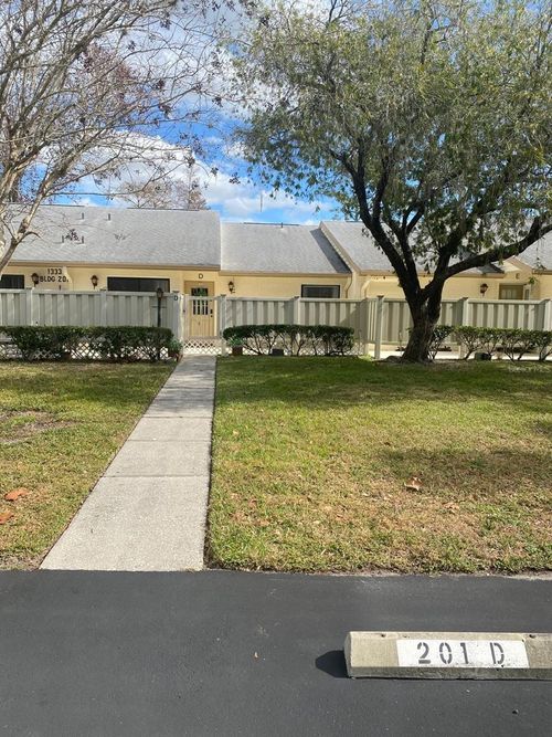 d-1333 Shady Pine Way, Tarpon Springs, FL, 34688-5413 | Card Image