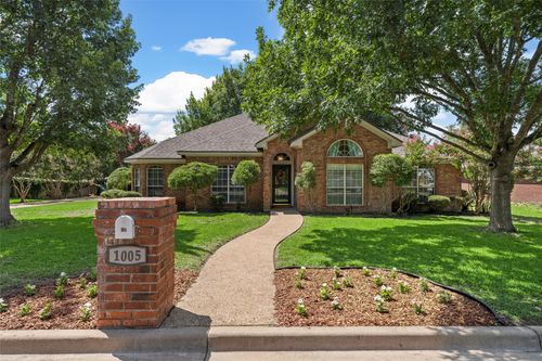 1005 Regina Dr, Hewitt, TX, 76643-3942 | Card Image