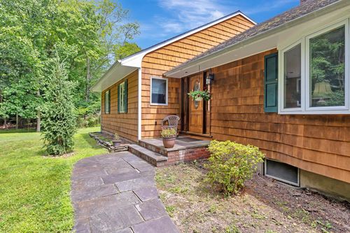 118 Harbor Rd, Saint James, NY, 11780-1007 | Card Image