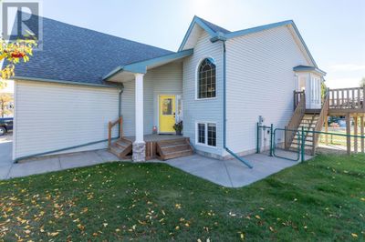 23 Park Lane, House other with 4 bedrooms, 4 bathrooms and 4 parking in Olds AB | Image 2